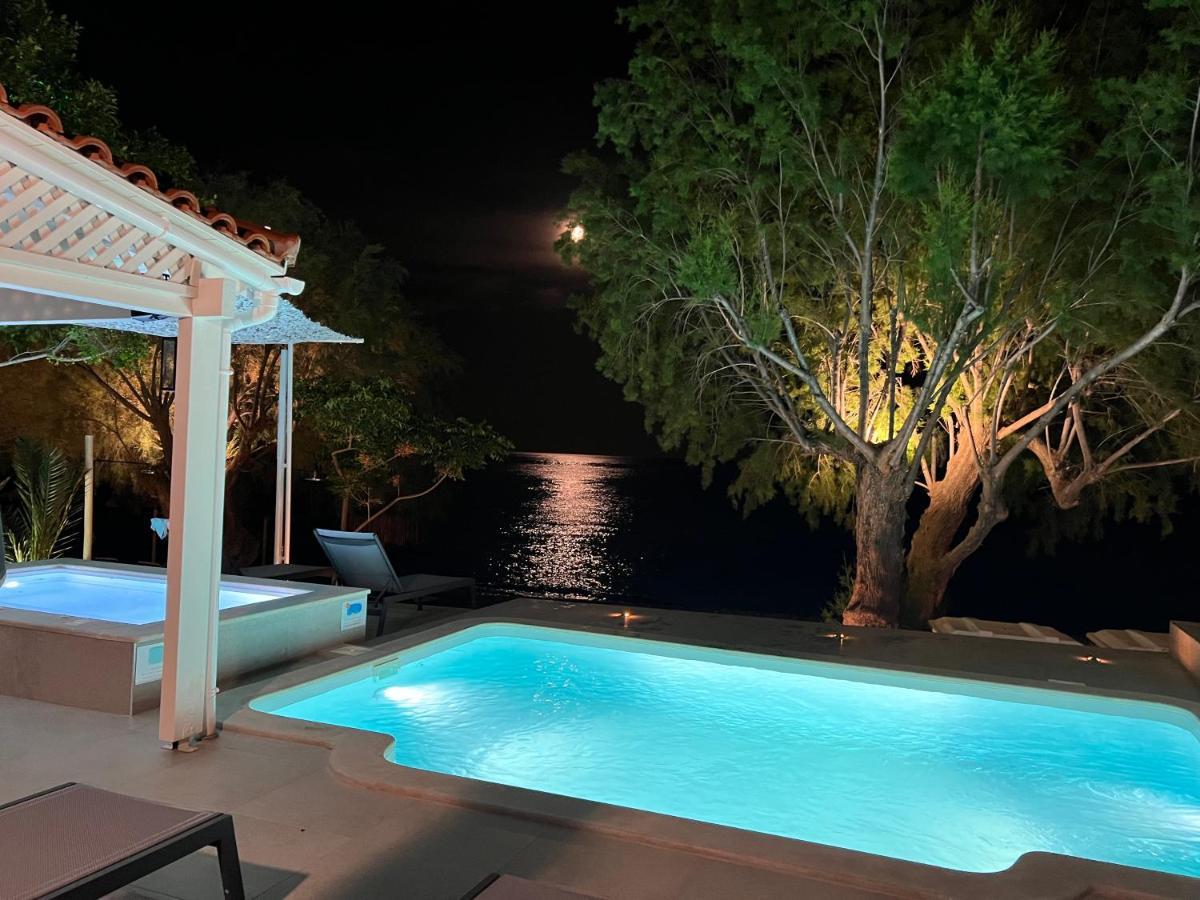 Nikkon Luxury Living Vila Arvi  Exterior foto