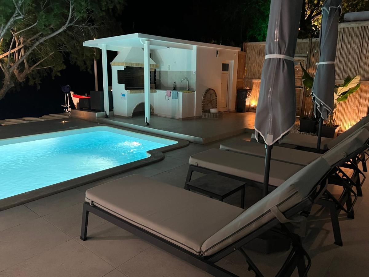 Nikkon Luxury Living Vila Arvi  Exterior foto